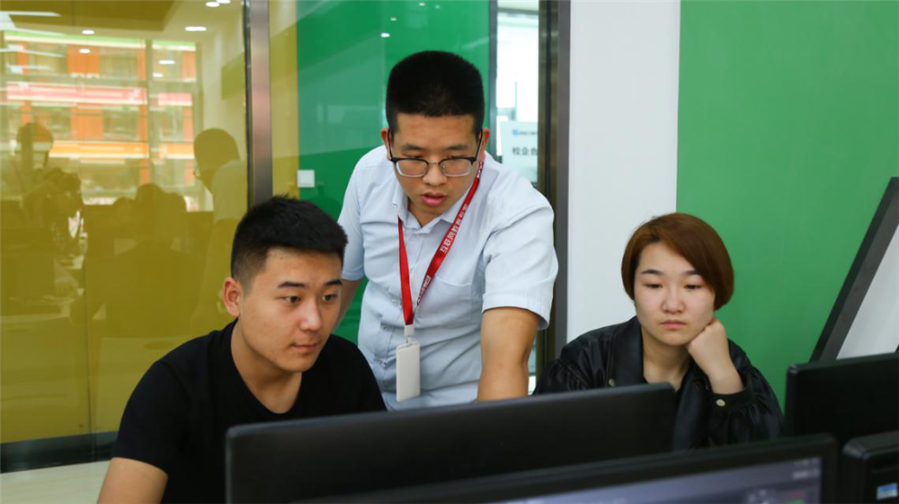 ѧ����������ɽ���»�