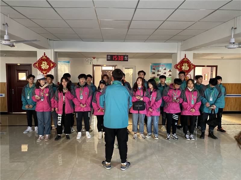 山西新华学生会开展敬老院志愿者活动