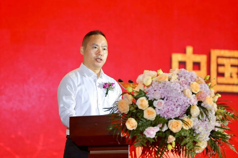 中国东方教育集团总裁许绍兵发布2020年新专业