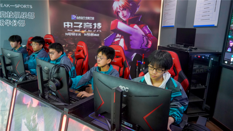 【学生故事】李嘉轩:装备新华buff,王者重返“战场”