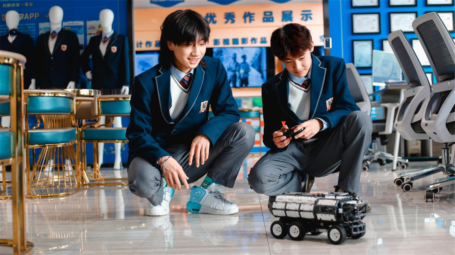 ĺʱ⣬ɽ»ѧУһ֮Լɣ