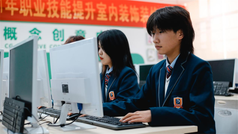 应届生超越千万?!职教政策持续利好,如何选择合适的学校?