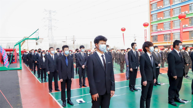 劳动课回归中小学课堂,社会需要真正的高素质人才