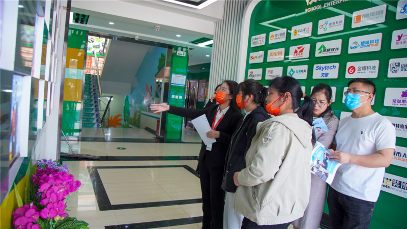 山西这所学校中考咨询会首日回顾!家长进校园,评价超满意!