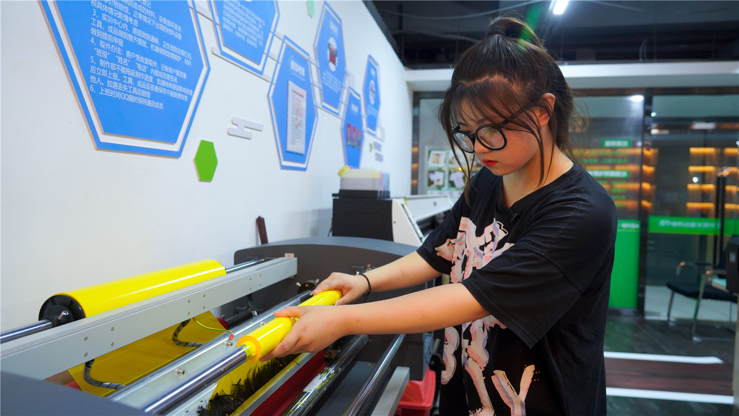 ɽ»ãԼഺԼգԼδԼ