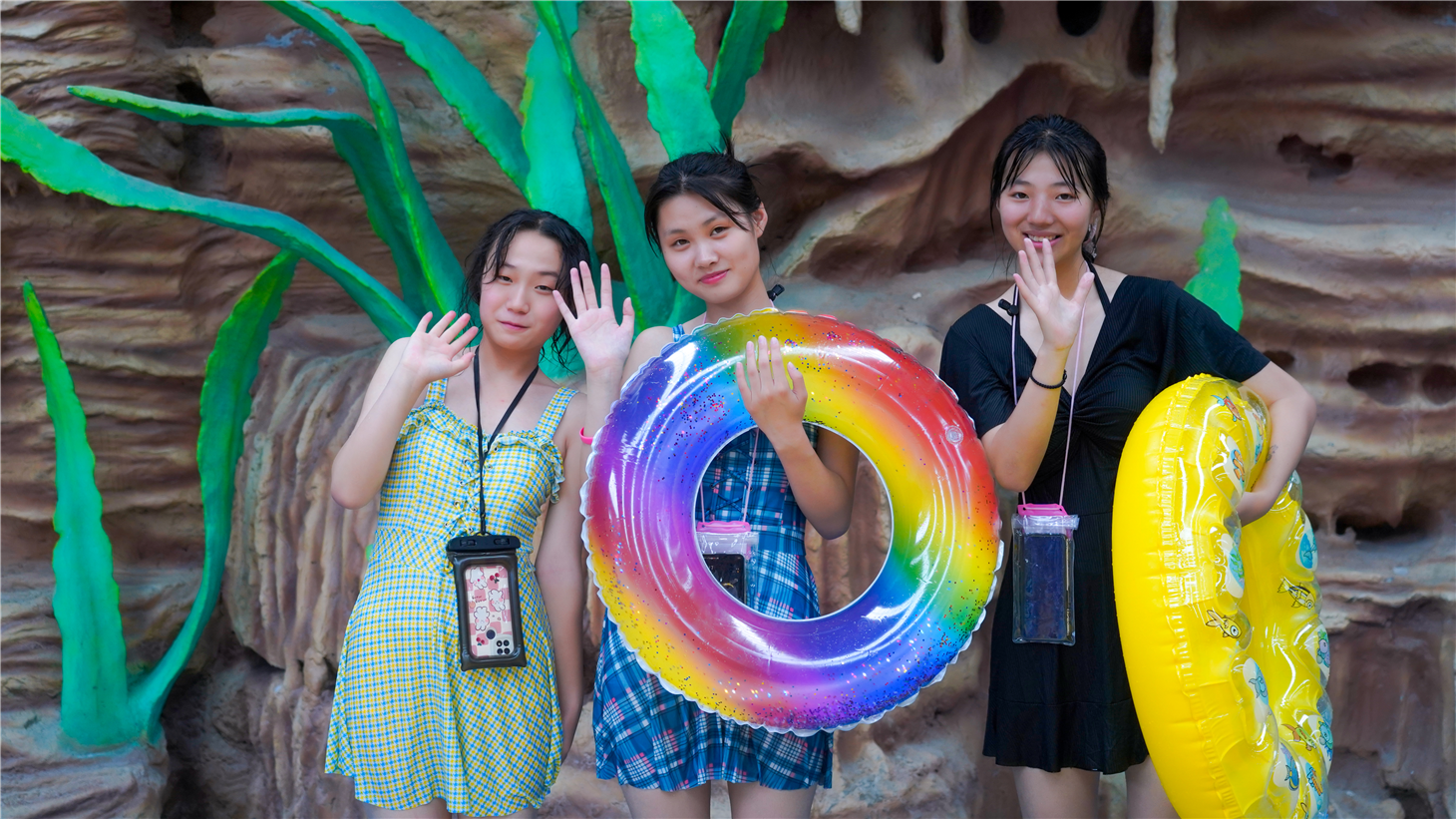 δɽ»ѧУѡͬѧӪԲ