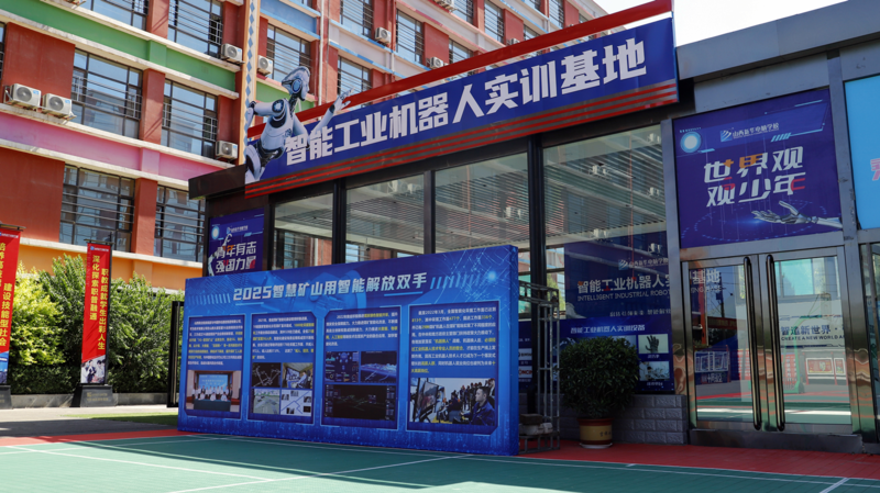 智能工业机器人专业,行业飞速发展,人才缺口巨大!