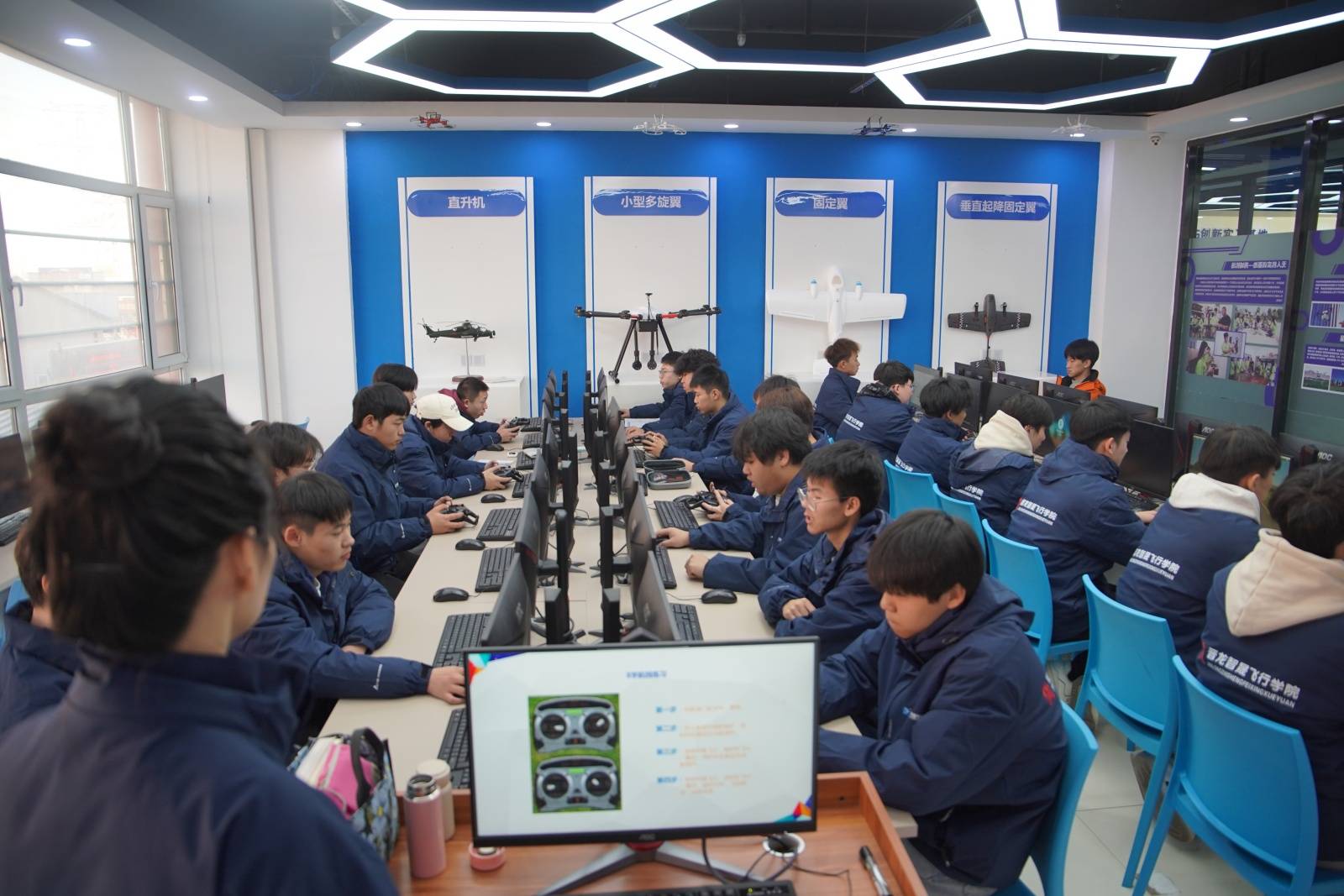 ����/������ѧ��ã��������ѧ��ռ����רҵ���óɳ�������·