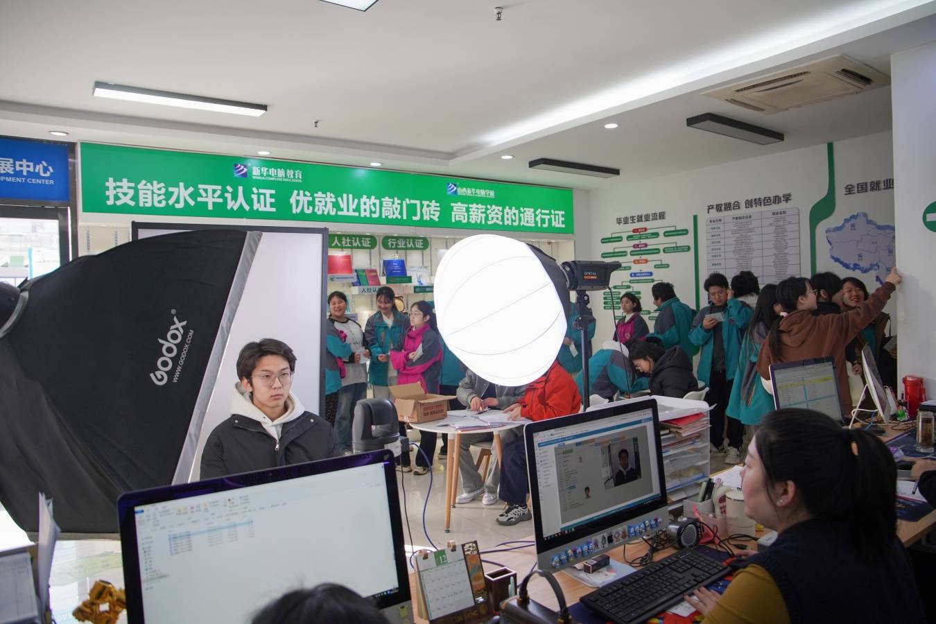 �߿��־Ը�ıܿ�����