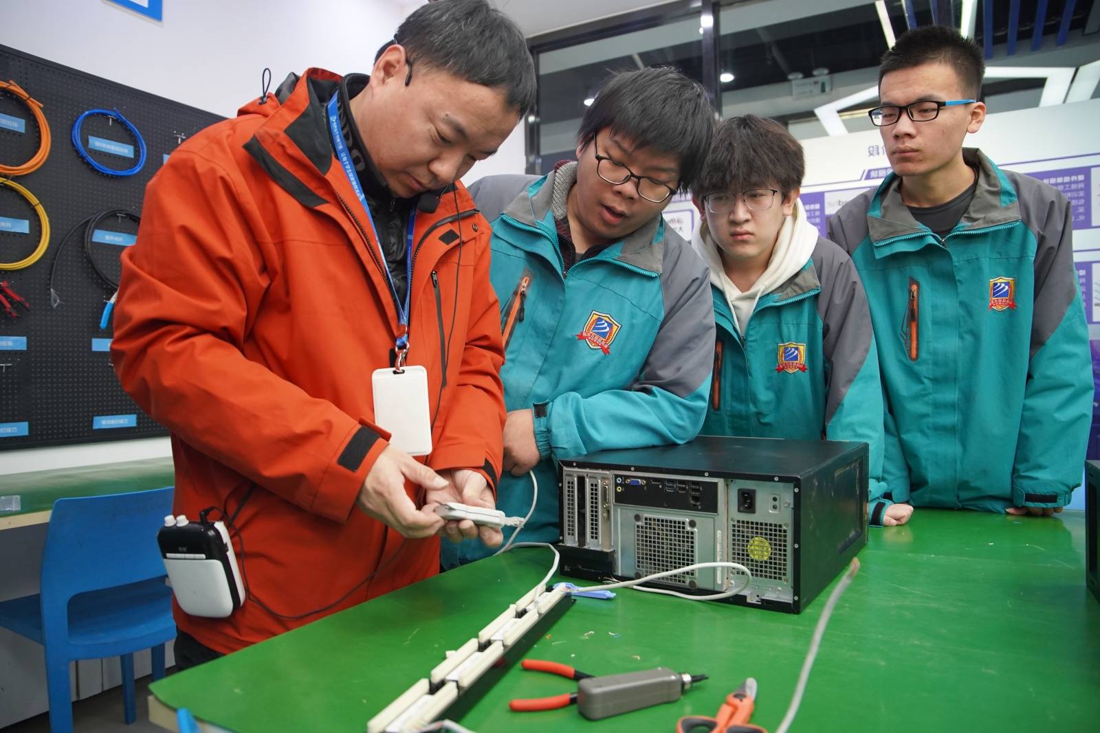 ɽ���»���������רҵѧλ������ռ��