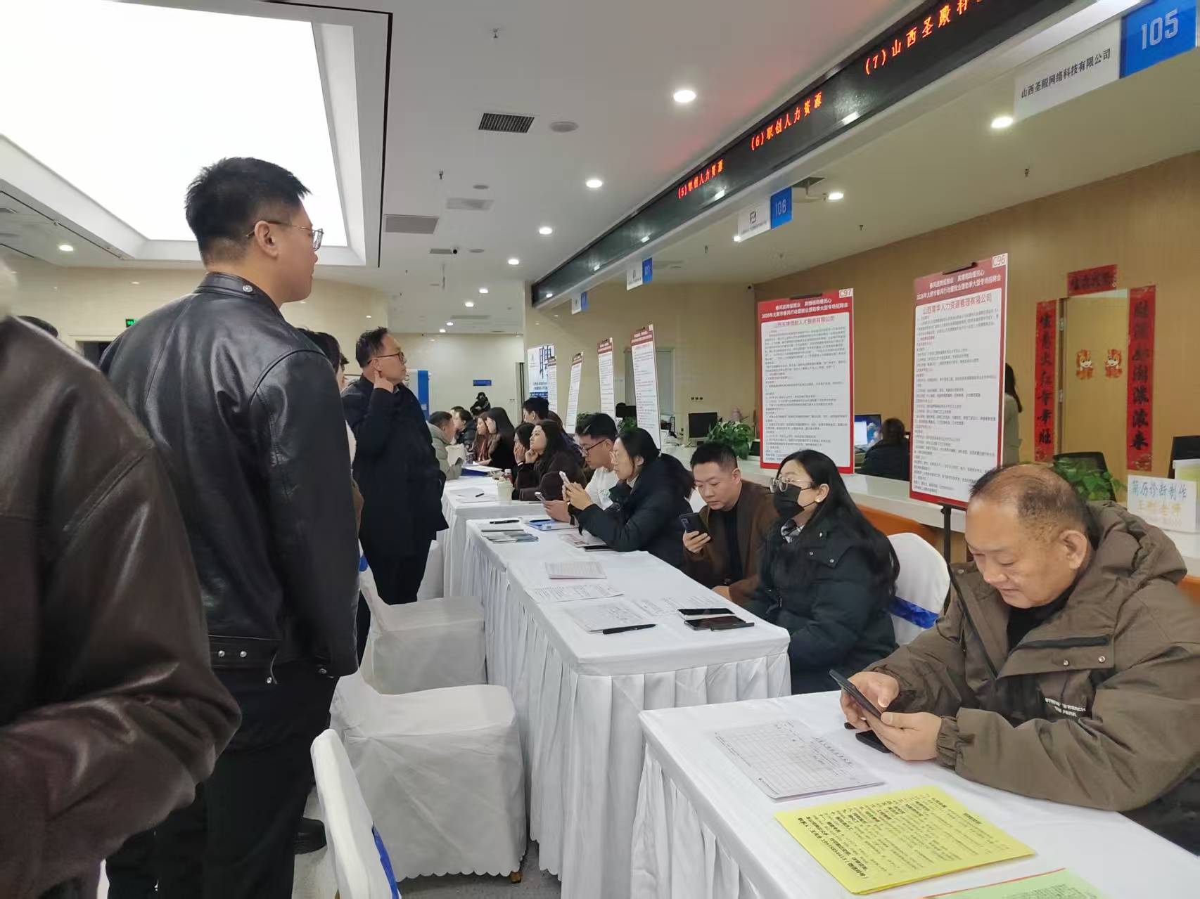 �����͸���������ɽ���»����������ж�����Ƹ�Ὺչ��