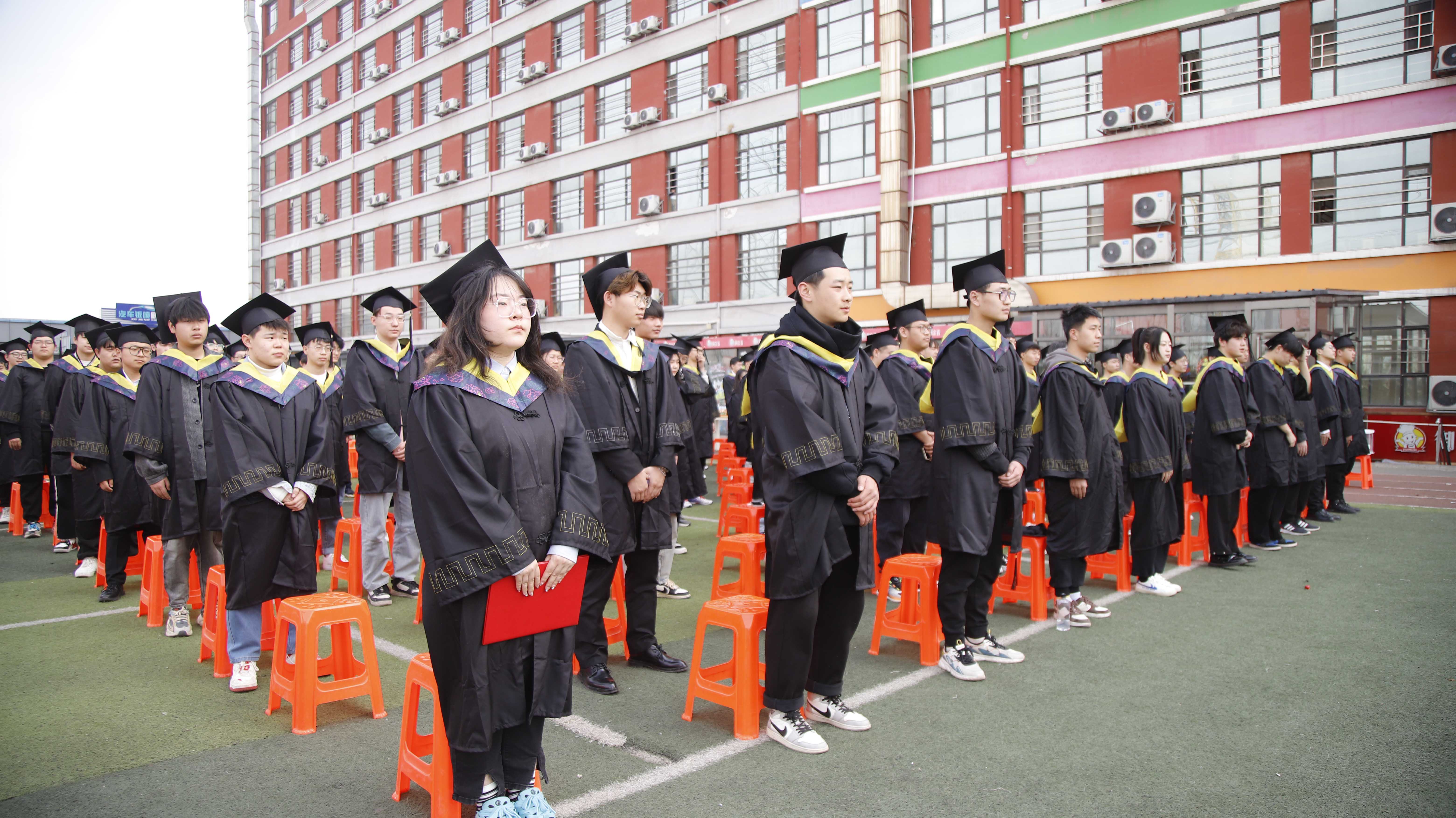 ɽ���»���ҵ���ڲμӱ�ҵ����